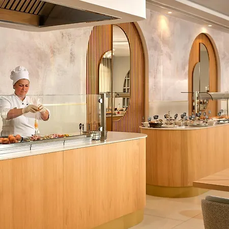 Moeesy, Blue & Oasis Hotel 5*