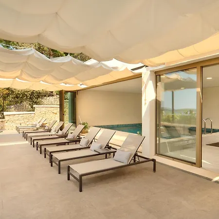 Hotel Moeesy, Blue & Oasis - Adults Only Hvar Town