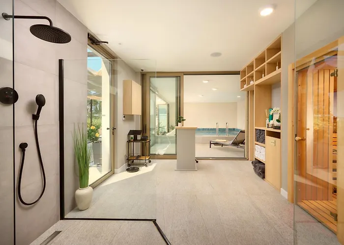 Moeesy, Blue & Oasis - Adults Only ホテル 5*