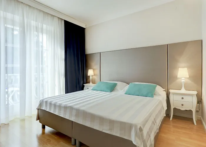 Moeesy, Blue & Oasis - Adults Only ホテル